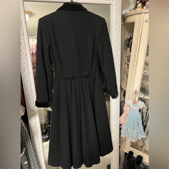 Vintage coat - Picture 2 of 9